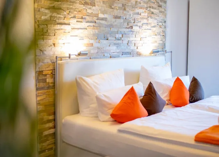 胡瑟科隆美尼公寓式酒店 *